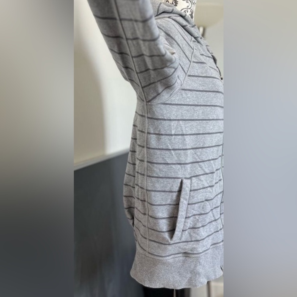 Lululemon 🍋 Gray Striped Hoodie - Picture 11 of 11